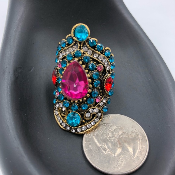 Gorgeous Statement Ring NEW Size 7.5 - Picture 3 of 4